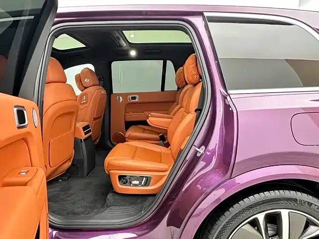 Li Auto L9 — Фото автомобиля 13
