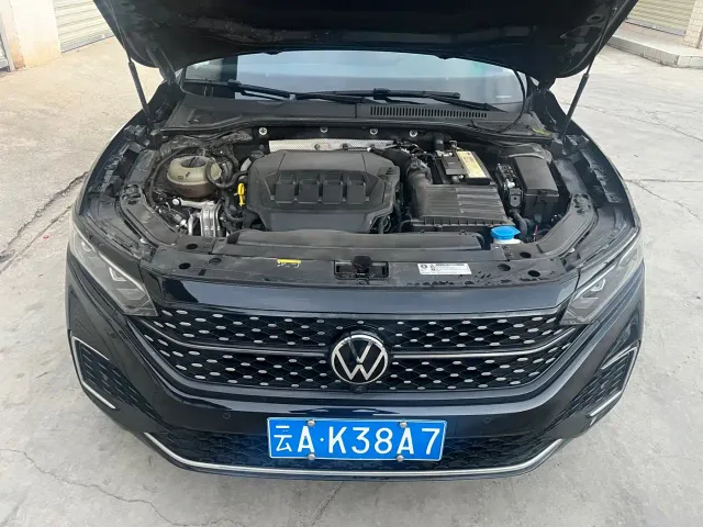 Volkswagen Passat — Фото автомобиля 7