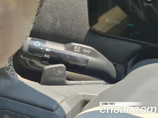 Kia EV3 — Фото автомобиля 14