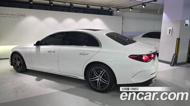 Mercedes-Benz E-Class W214 — Фото автомобиля 3