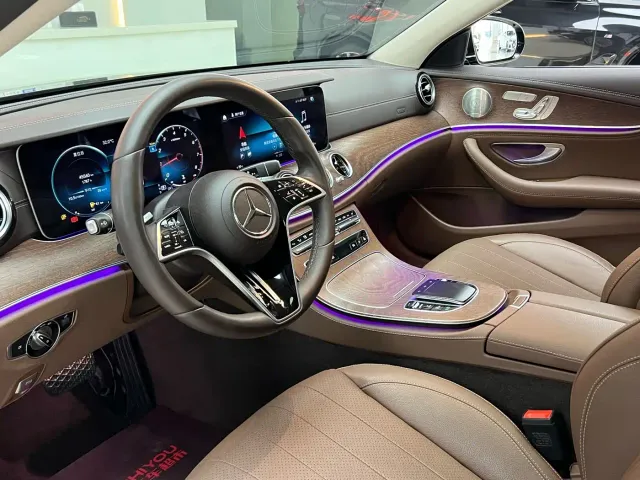Mercedes-Benz E-Class — Фото автомобиля 8