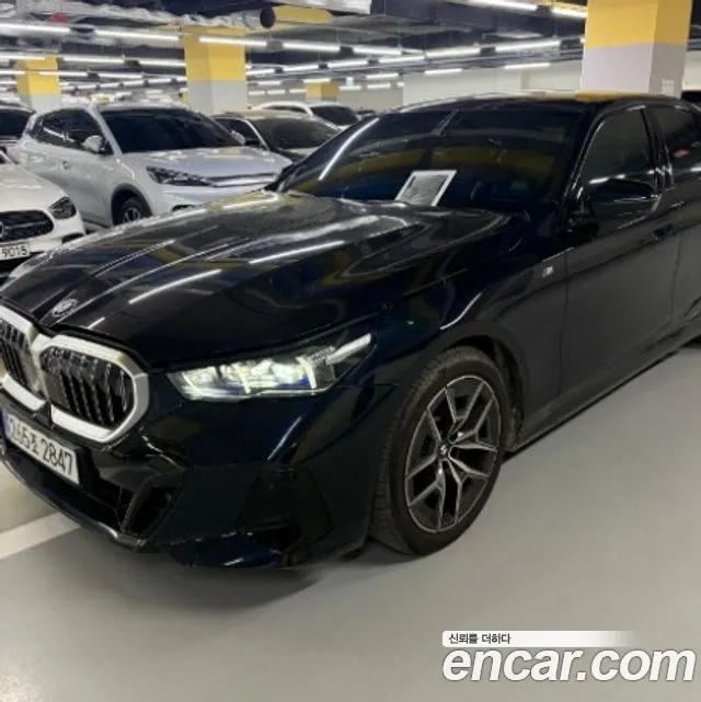 BMW 5 Series G60 — Фото автомобиля 10