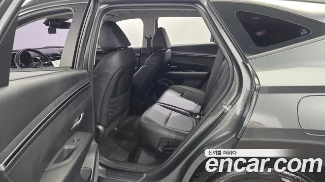 Hyundai Tucson Tucson (NX4) Дизель 2.0 2WD — Фото автомобиля 11