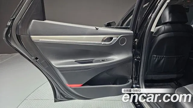 Hyundai Grandeur Grandeur (New) — Фото автомобиля 14