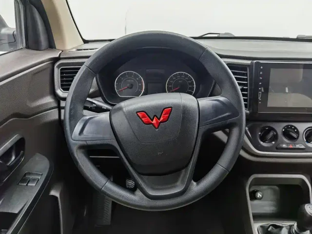 Wuling Hongguang V — Фото автомобиля 11