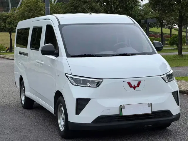 Wuling Yangguang — Фото автомобиля 3