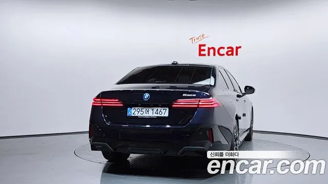 BMW 5-Series 5 серия (G60) — Фото автомобиля 4