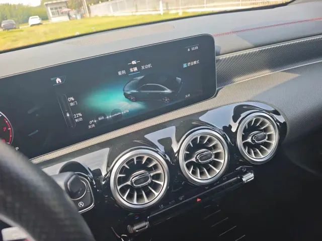 Mercedes-Benz A-Class — Фото автомобиля 16