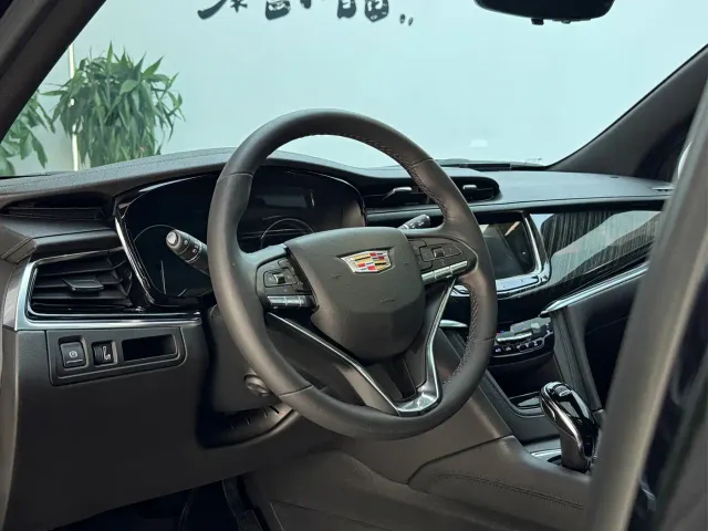 Cadillac XT6 — Фото автомобиля 8