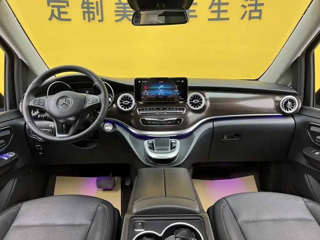 Mercedes-Benz Mercedes-Benz V-Class 2021 V 260 Pilot Edition — Фото автомобиля 17