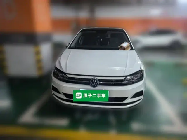 Volkswagen Polo — Фото автомобиля 2