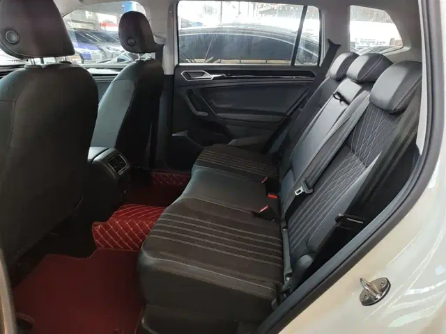 Volkswagen Tiguan L — Фото автомобиля 16