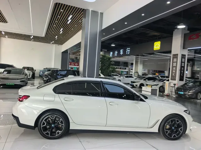 BMW i3 — Фото автомобиля 15