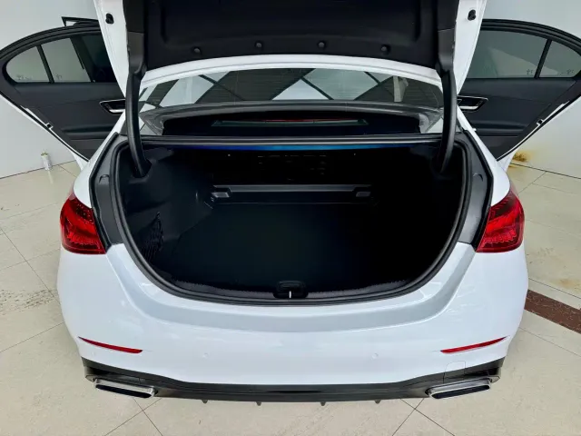 Mercedes-Benz C-Class — Фото автомобиля 22