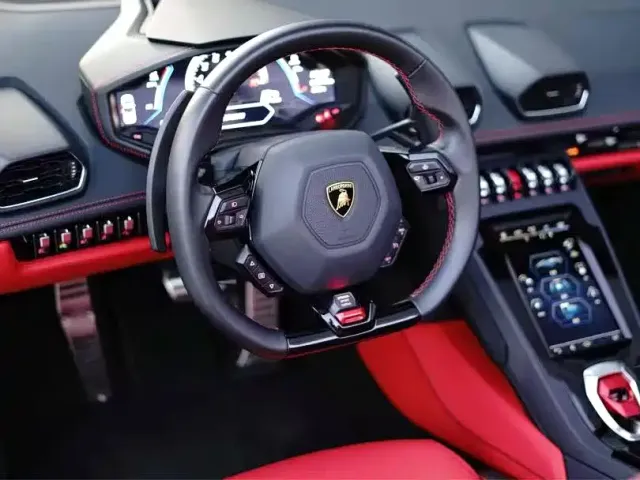 Lamborghini Huracan — Фото автомобиля 7