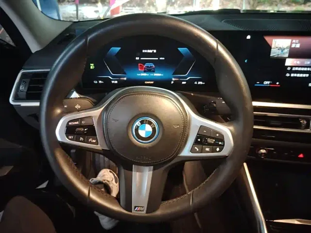 BMW i3 — Фото автомобиля 10