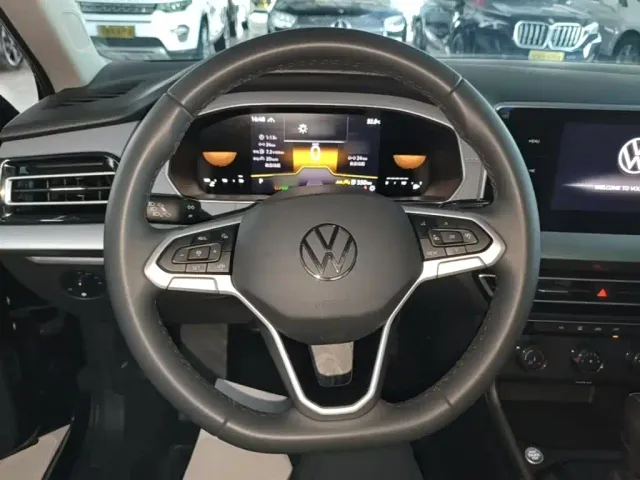 Volkswagen Lavida — Фото автомобиля 10