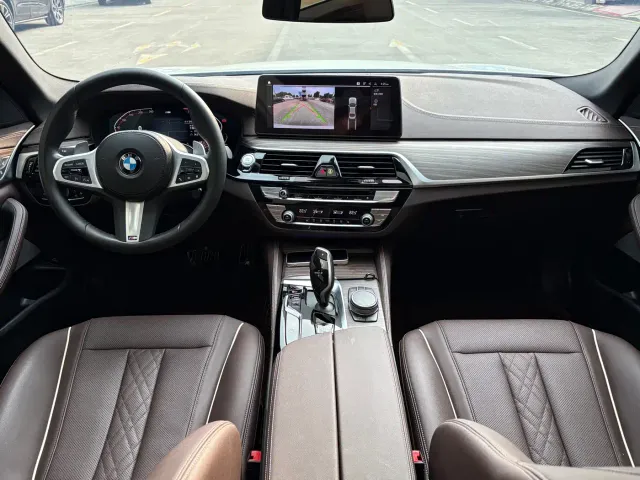 BMW 5 Series — Фото автомобиля 9