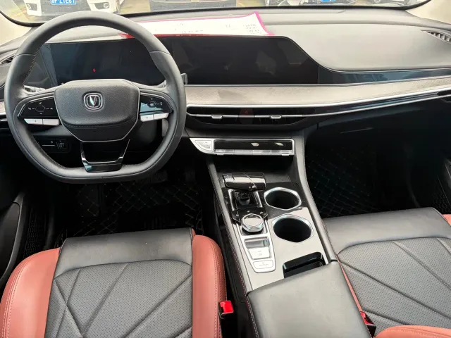 Changan Eado — Фото автомобиля 8