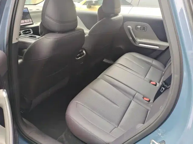 Leapmotor Leapmotor B01 2025 Model 550 Smart Edition — Фото автомобиля 11