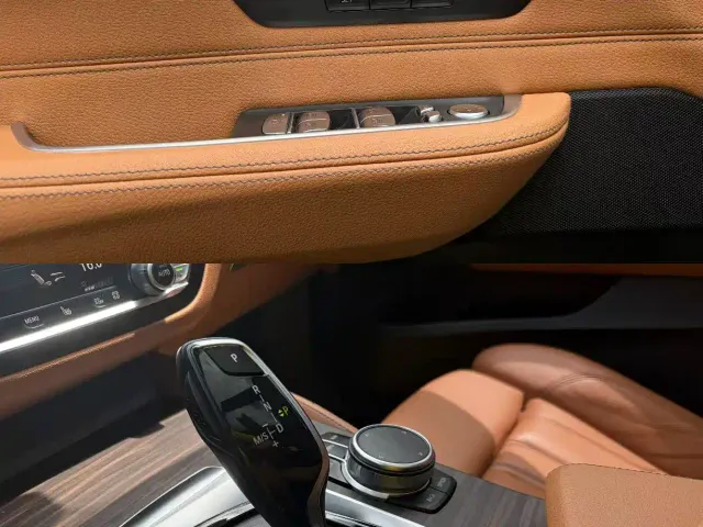 BMW 6 Series Gran Turismo — Фото автомобиля 9