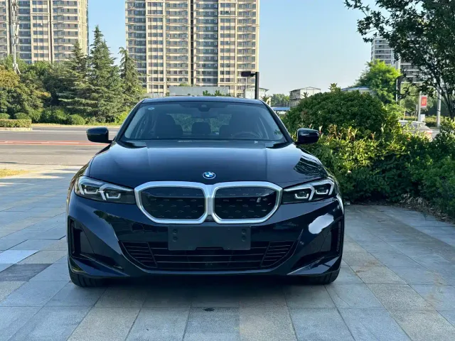 BMW i3 — Фото автомобиля 2