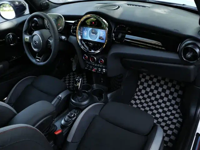 MINI Hatch — Фото автомобиля 9