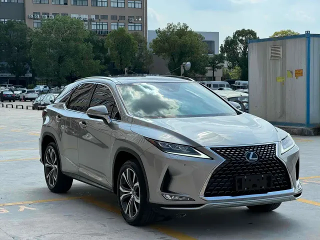 Фотография автомобиля — Lexus RX