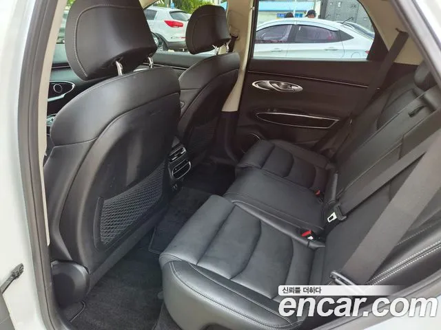 Genesis GV70 — Фото автомобиля 8