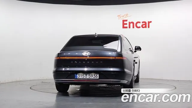 Hyundai Grandeur GN7 — Фото автомобиля 4