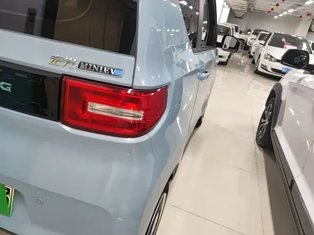 Wuling Hongguang Mini EV — Фото автомобиля 7