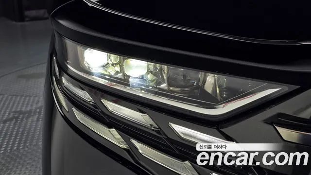 Toyota Alphard — Фото автомобиля 14
