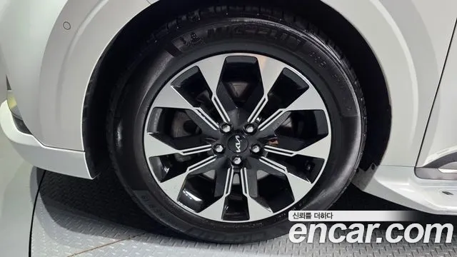 Kia Canival Carnival 4 поколение Бензин 9 мест Hi-Limousine — Фото автомобиля 3