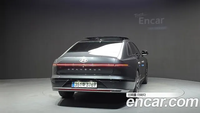 Hyundai Grandeur Grandeur (GN7) 2.5 Бензин 2WD — Фото автомобиля 4