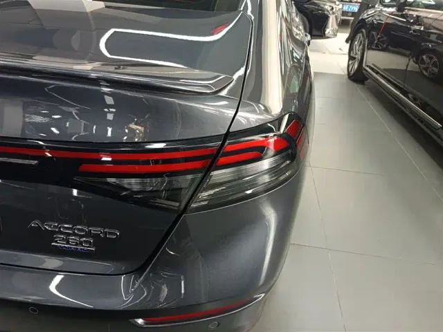 Honda Accord — Фото автомобиля 7