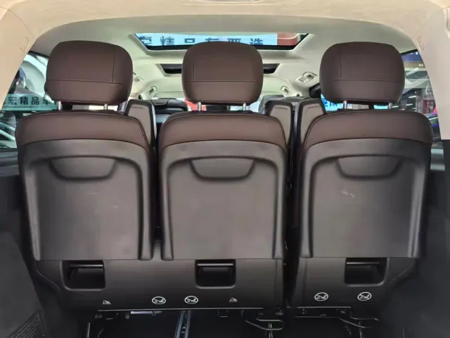 Mercedes-Benz V-Class — Фото автомобиля 23