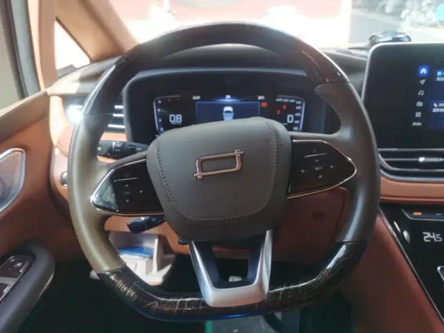 Bestune Besturn M9 — Фото автомобиля 15