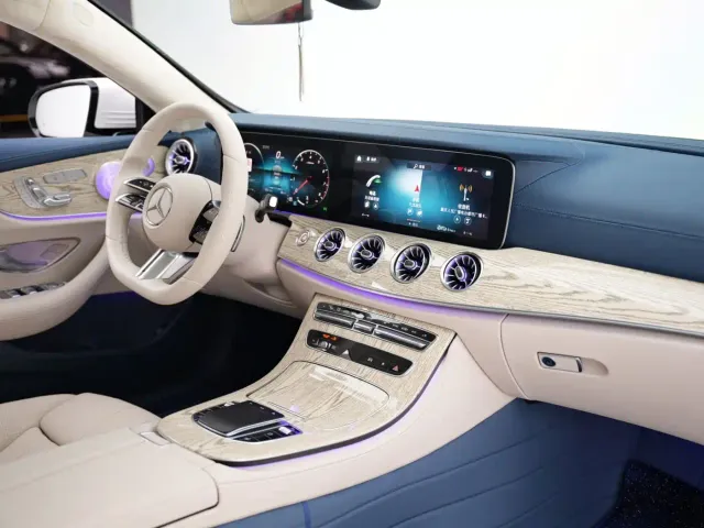 Mercedes-Benz E-Class — Фото автомобиля 5