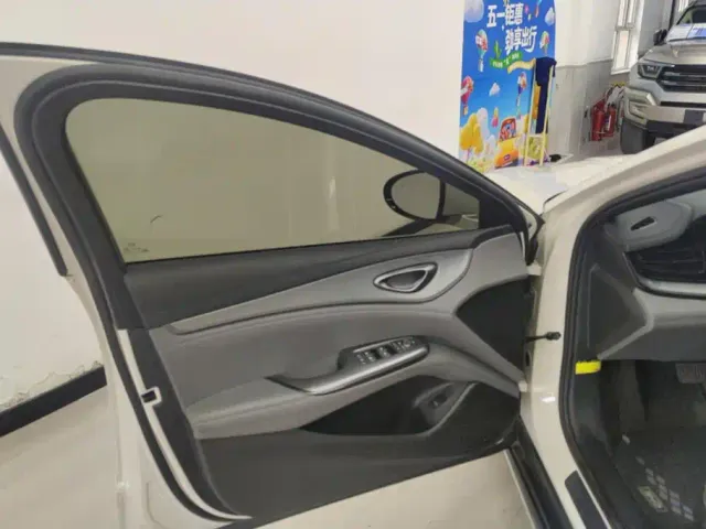 BYD Seal 07 DM-i — Фото автомобиля 7