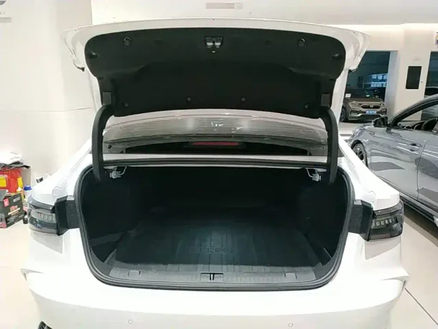 Chery Arrizo 8 — Фото автомобиля 18