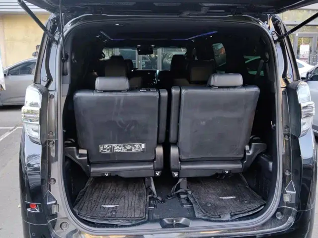 Toyota Vellfire — Фото автомобиля 4