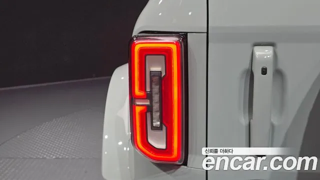 Ford Bronco 6th Gen — Фото автомобиля 8