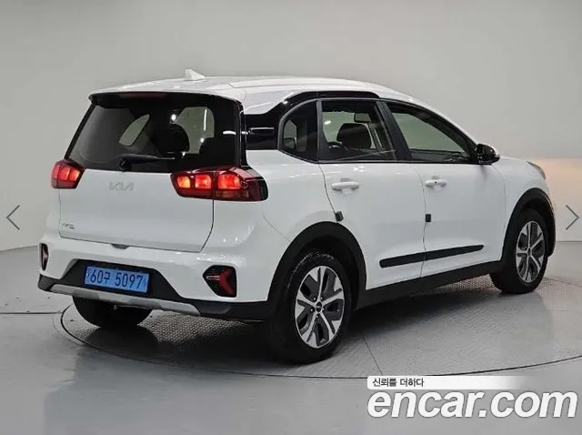 Kia Niro — Фото автомобиля 4