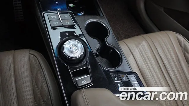 Kia K8 Hybrid — Фото автомобиля 9