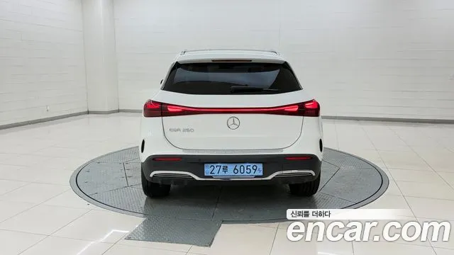 Mercedes-Benz EQA H243 — Фото автомобиля 4