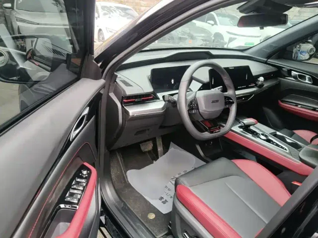 Changan Z6 — Фото автомобиля 15