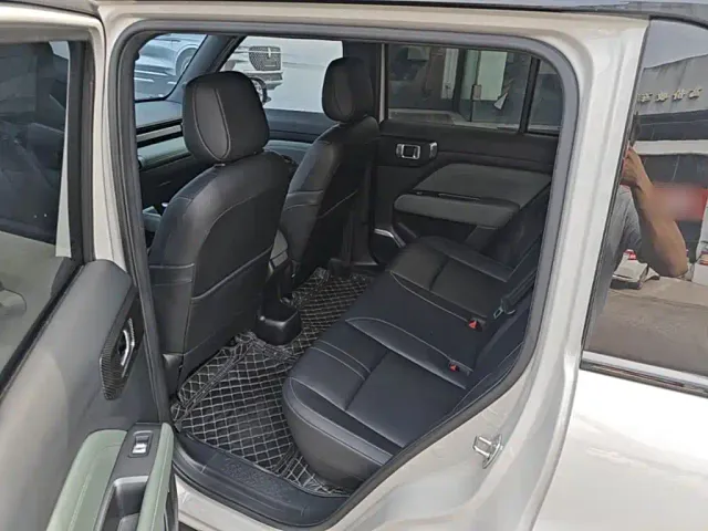 Baojun Yep Plus — Фото автомобиля 16