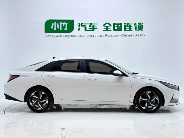 Hyundai Elantra — Фото автомобиля 14
