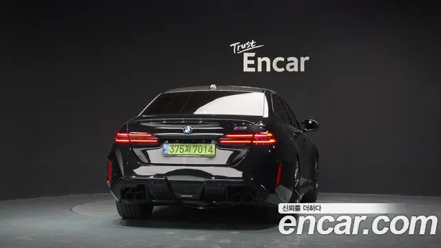 BMW M5 — Фото автомобиля 3