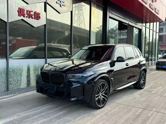 Фотография автомобиля — BMW X5